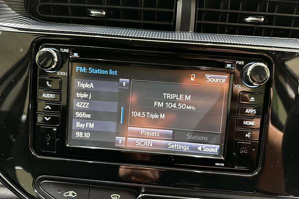 2018 Toyota Prius C  NHP10R