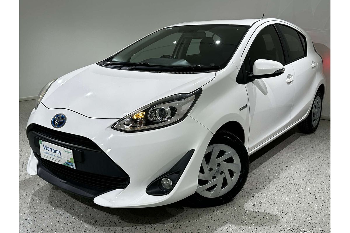2018 Toyota Prius C  NHP10R