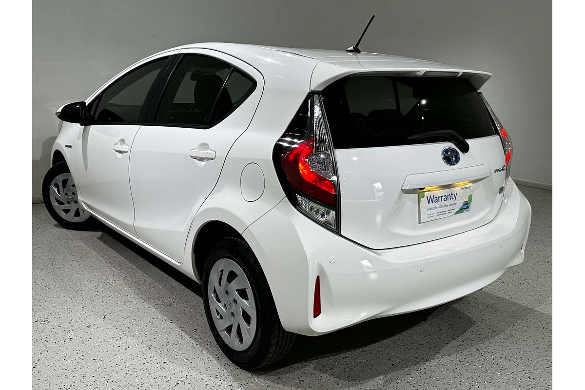 2018 Toyota Prius C  NHP10R