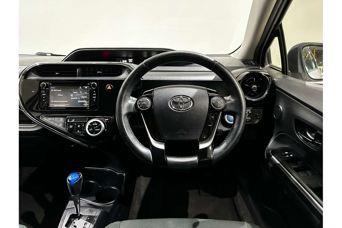 2018 Toyota Prius C  NHP10R