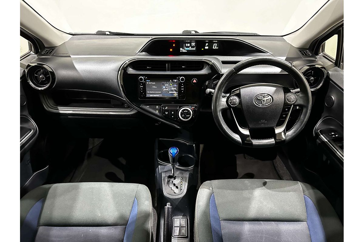 2018 Toyota Prius C  NHP10R
