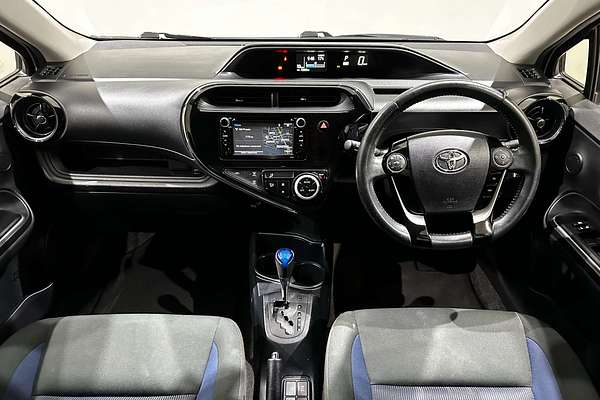 2018 Toyota Prius C  NHP10R