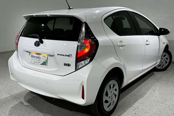 2018 Toyota Prius C  NHP10R
