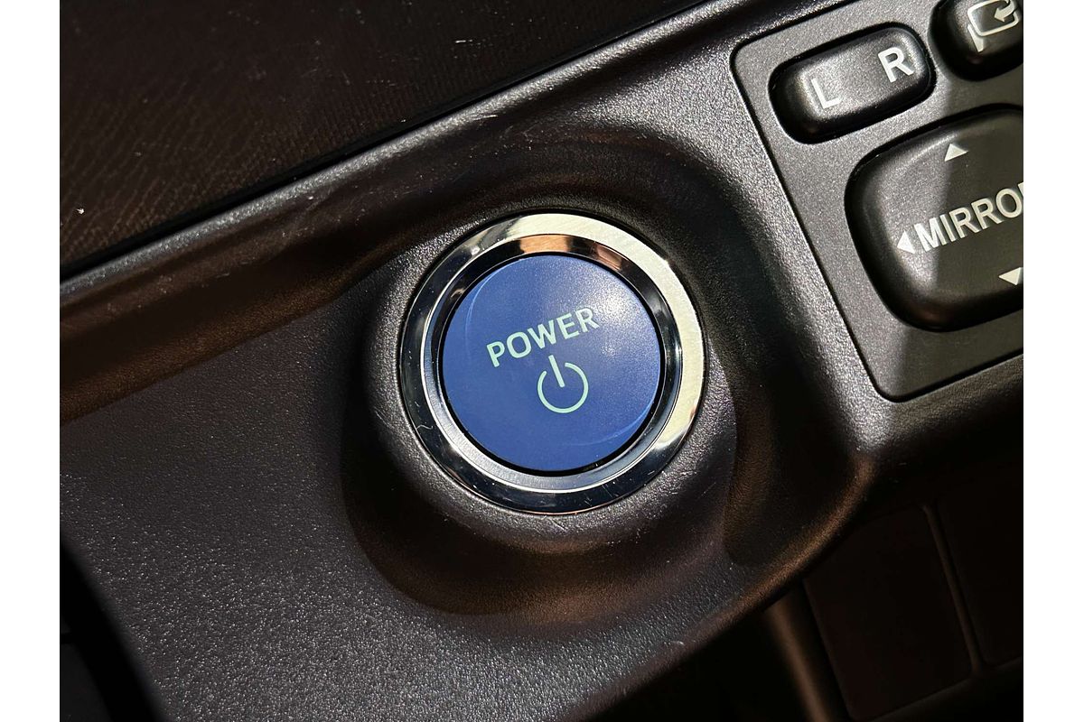 2018 Toyota Prius C  NHP10R