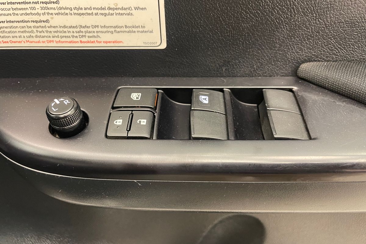2021 Toyota Hilux SR GUN126R 4X4