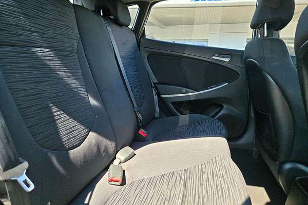 2016 Hyundai Accent Active RB4