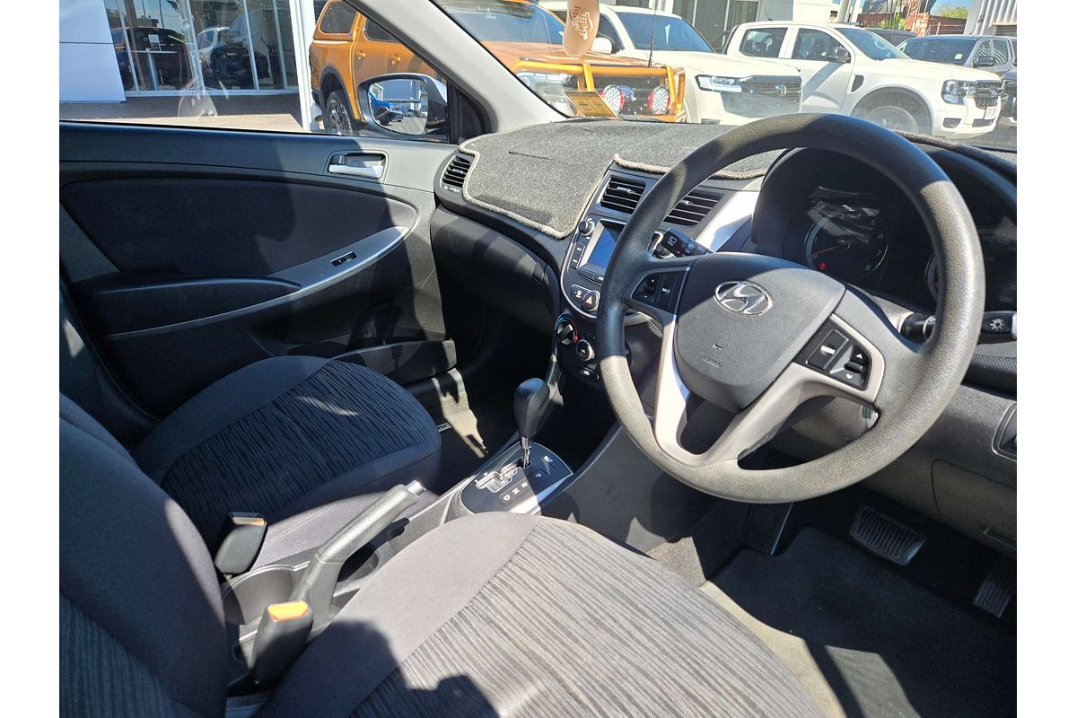 2016 Hyundai Accent Active RB4