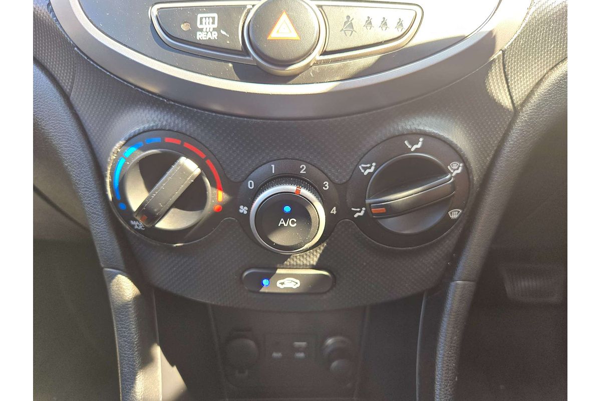 2016 Hyundai Accent Active RB4