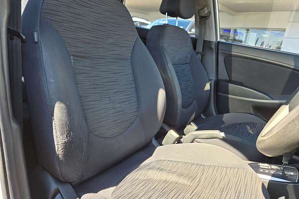 2016 Hyundai Accent Active RB4