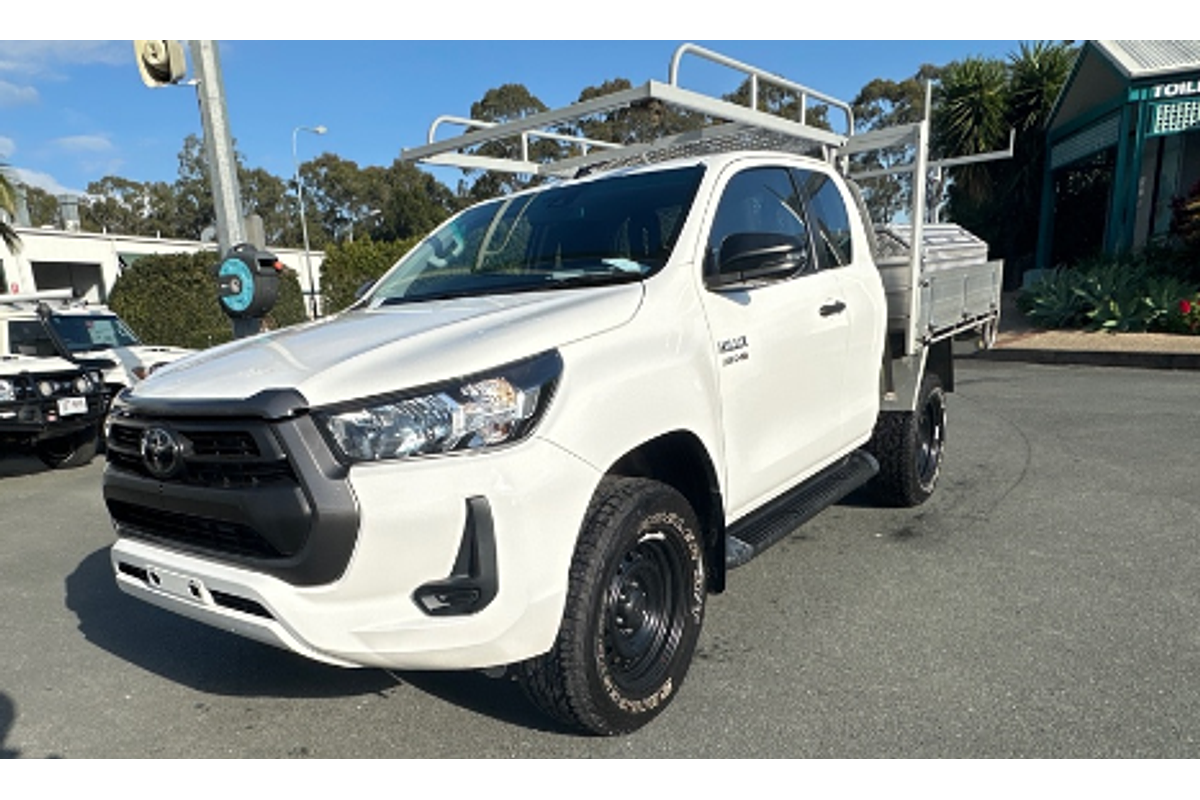 2020 Toyota Hilux SR GUN126R 4X4