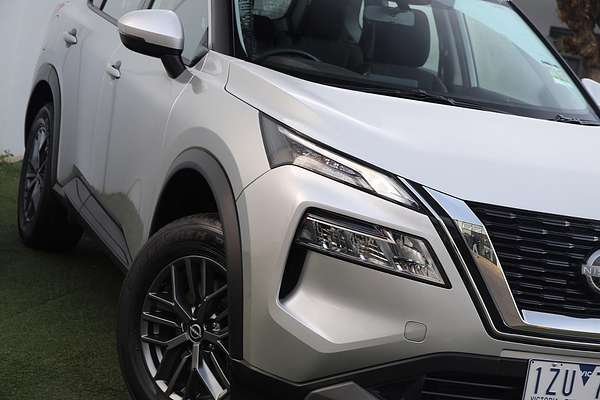 2024 Nissan X-TRAIL ST T33