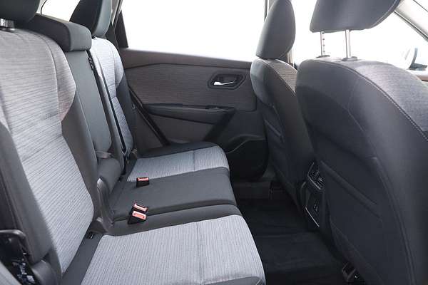2024 Nissan X-TRAIL ST T33