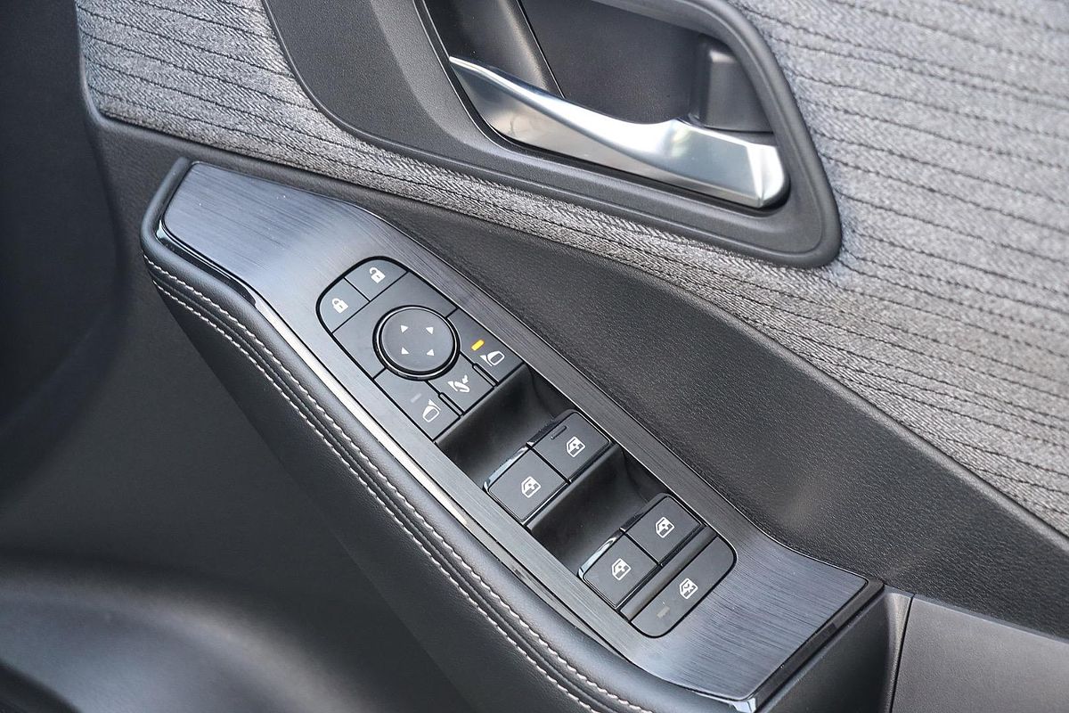 2024 Nissan X-TRAIL ST T33