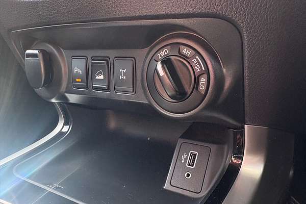 2020 Nissan Navara ST-X D23 4X4