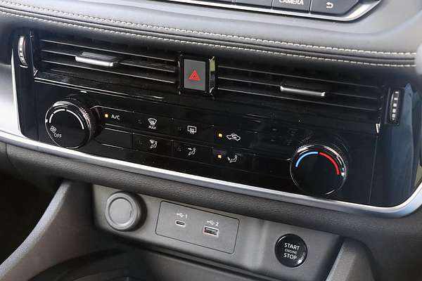 2024 Nissan X-TRAIL ST T33