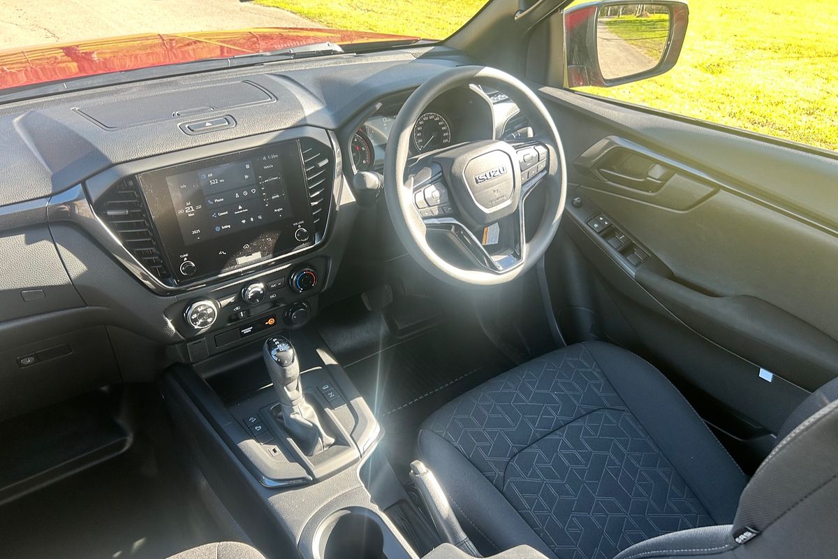 2025 Isuzu D-MAX X-RIDER 4X4