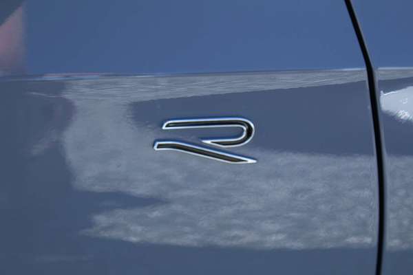 2024 Volkswagen Golf 110TSI R-Line 8.5