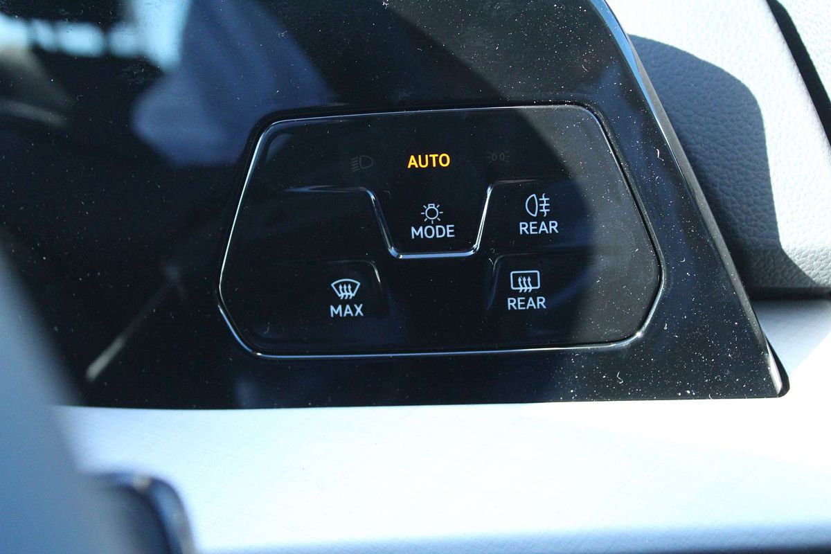 2025 Volkswagen Golf 110TSI Life 8.5