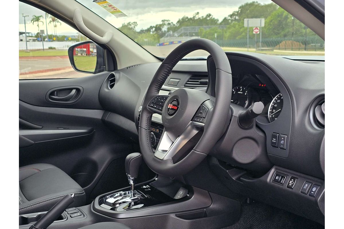 2025 Nissan Navara PRO-4X Warrior D23 4X4
