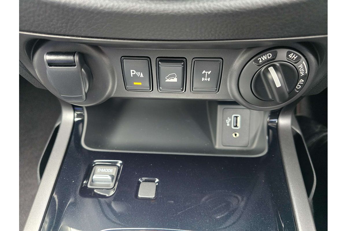 2025 Nissan Navara PRO-4X Warrior D23 4X4