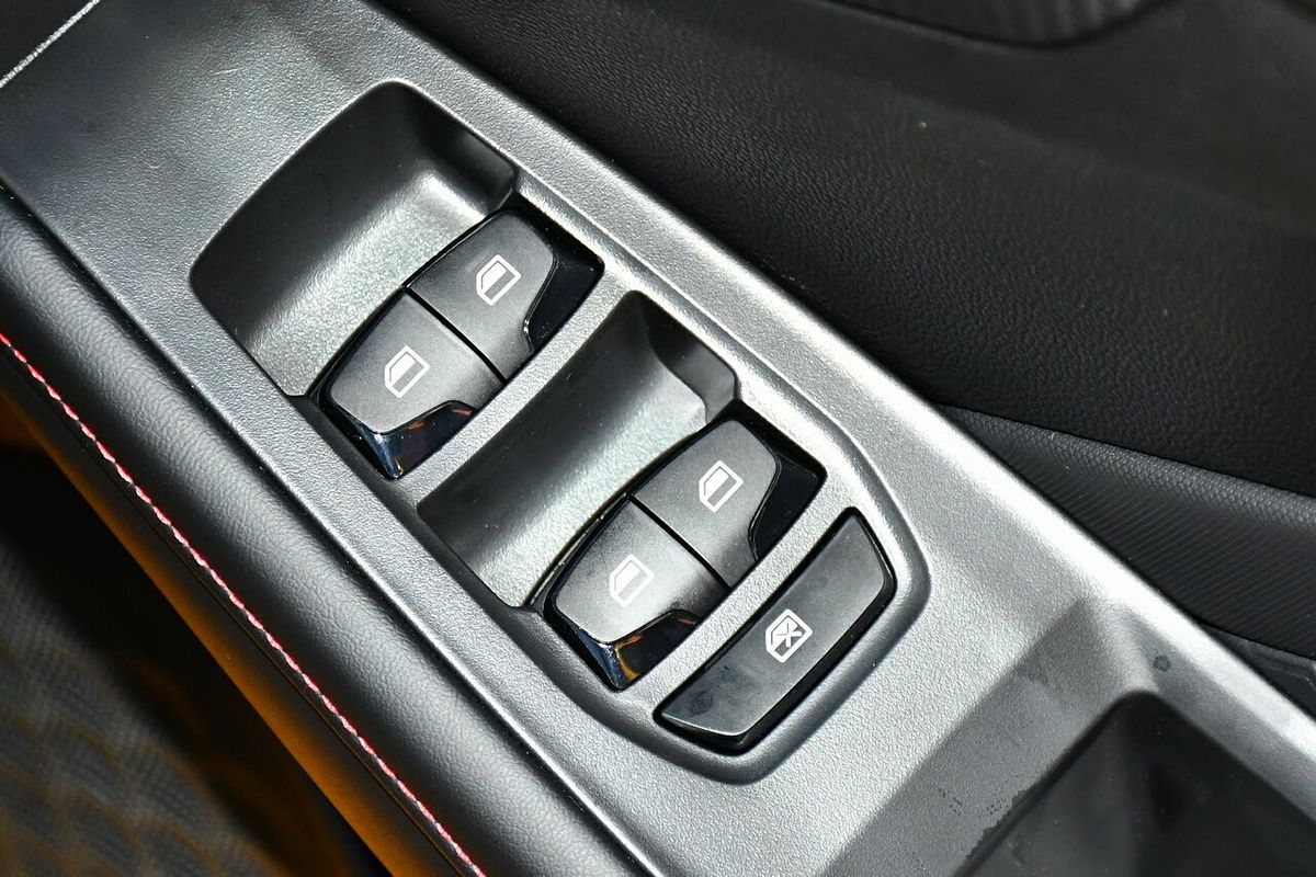 2024 MG MG5 Essence