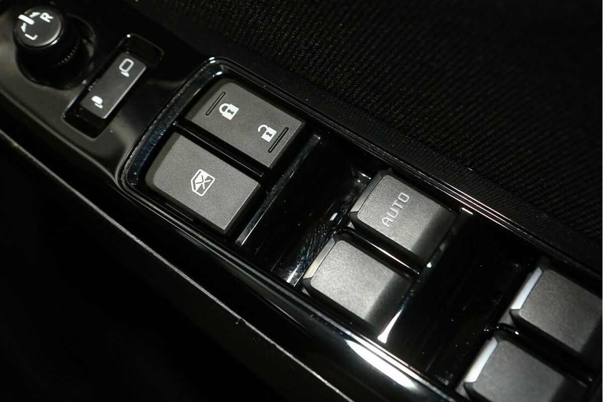2023 Isuzu MU-X LS-U