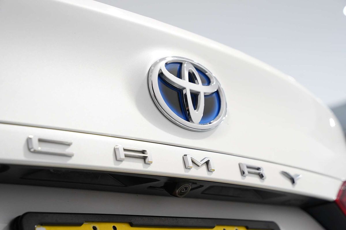 2021 Toyota Camry Ascent AXVH70R