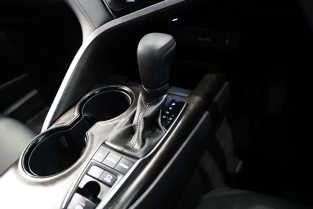 2021 Toyota Camry Ascent AXVH70R