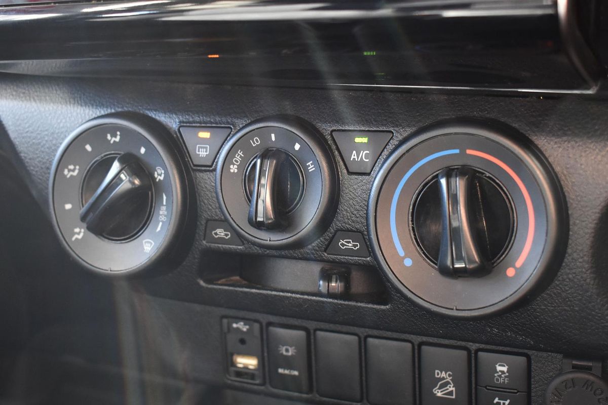 2021 Toyota Hilux SR GUN126R 4X4
