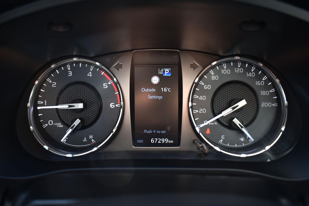 2021 Toyota Hilux SR GUN126R 4X4