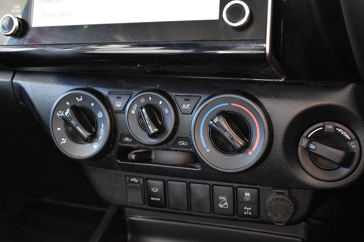 2021 Toyota Hilux SR GUN126R 4X4
