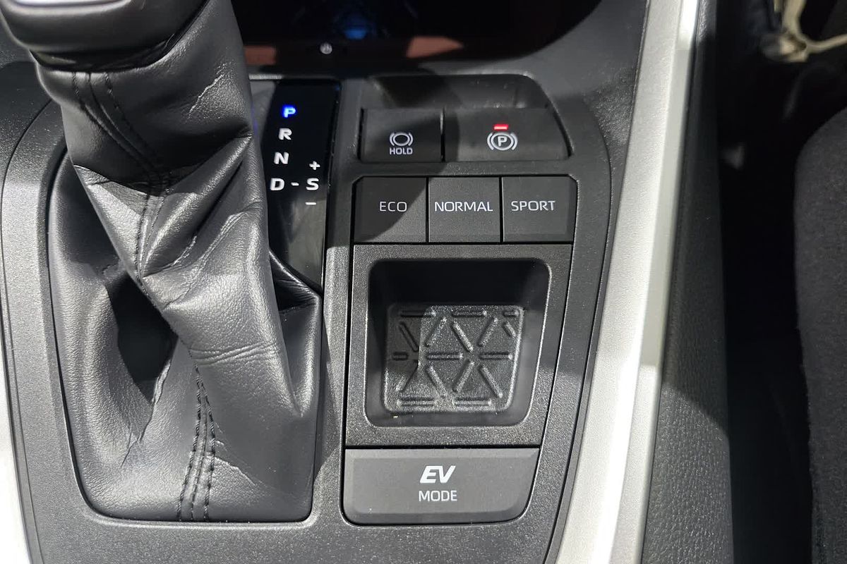 2024 Toyota RAV4 Cruiser AXAH52R