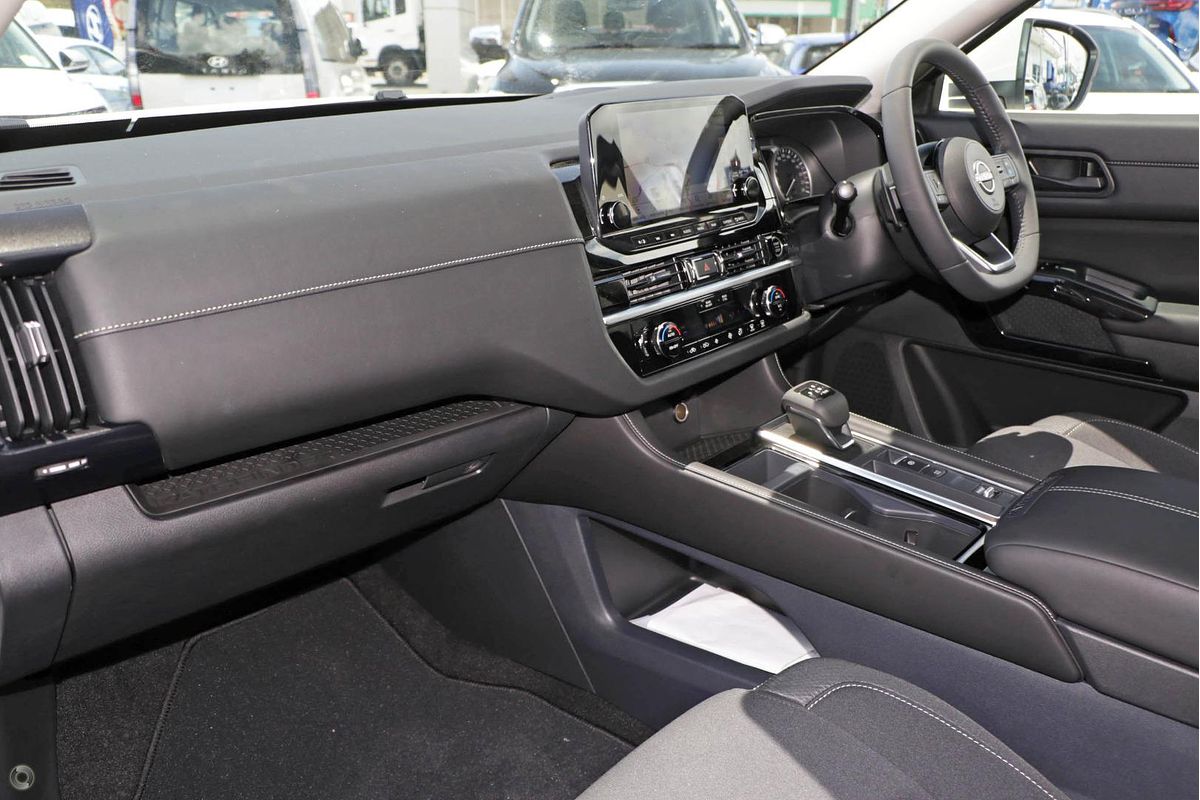 2024 Nissan Pathfinder ST-L R53