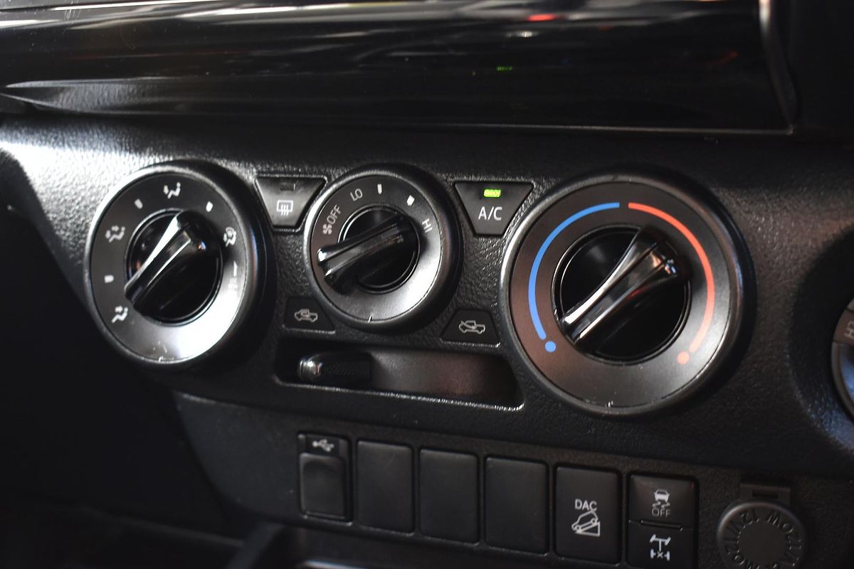 2021 Toyota Hilux SR GUN126R 4X4