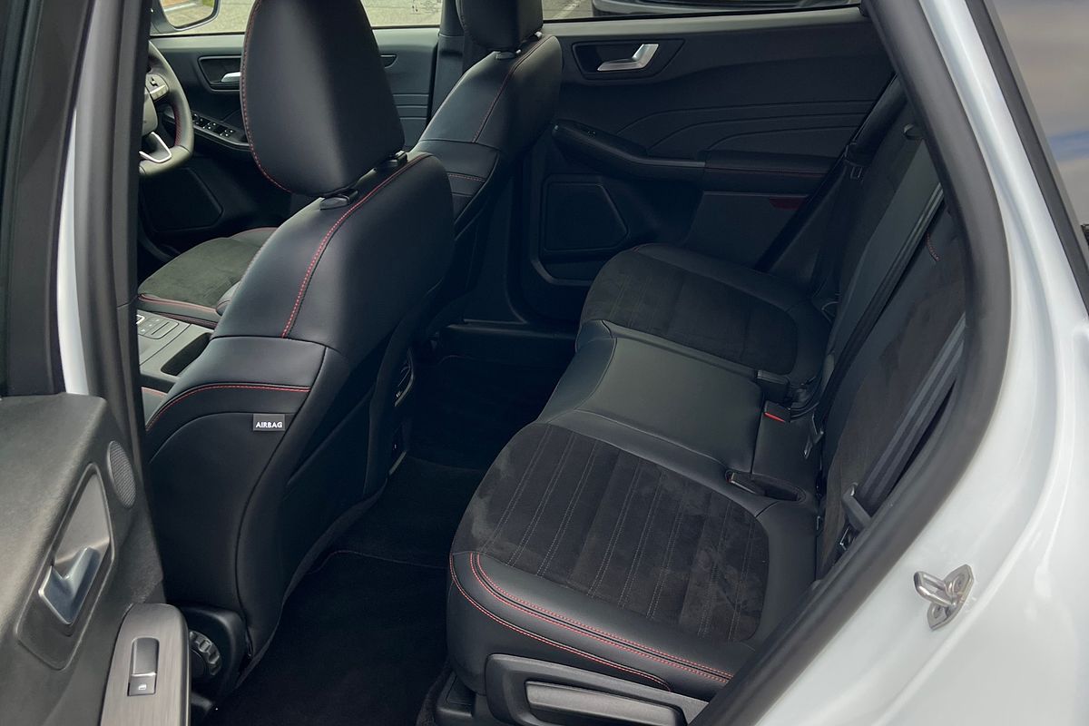 2023 Ford Escape ST-Line PHEV ZH