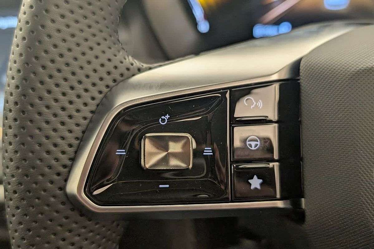 2025 MG ZS Essence ZS32