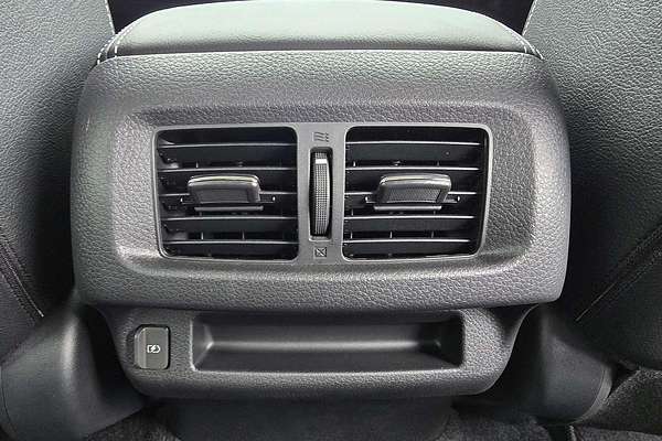 2025 Nissan Navara PRO-4X Warrior D23 4X4