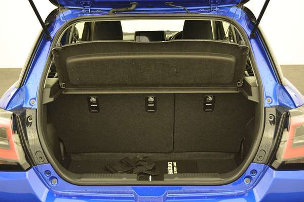 2025 Suzuki Swift Hybrid UZ
