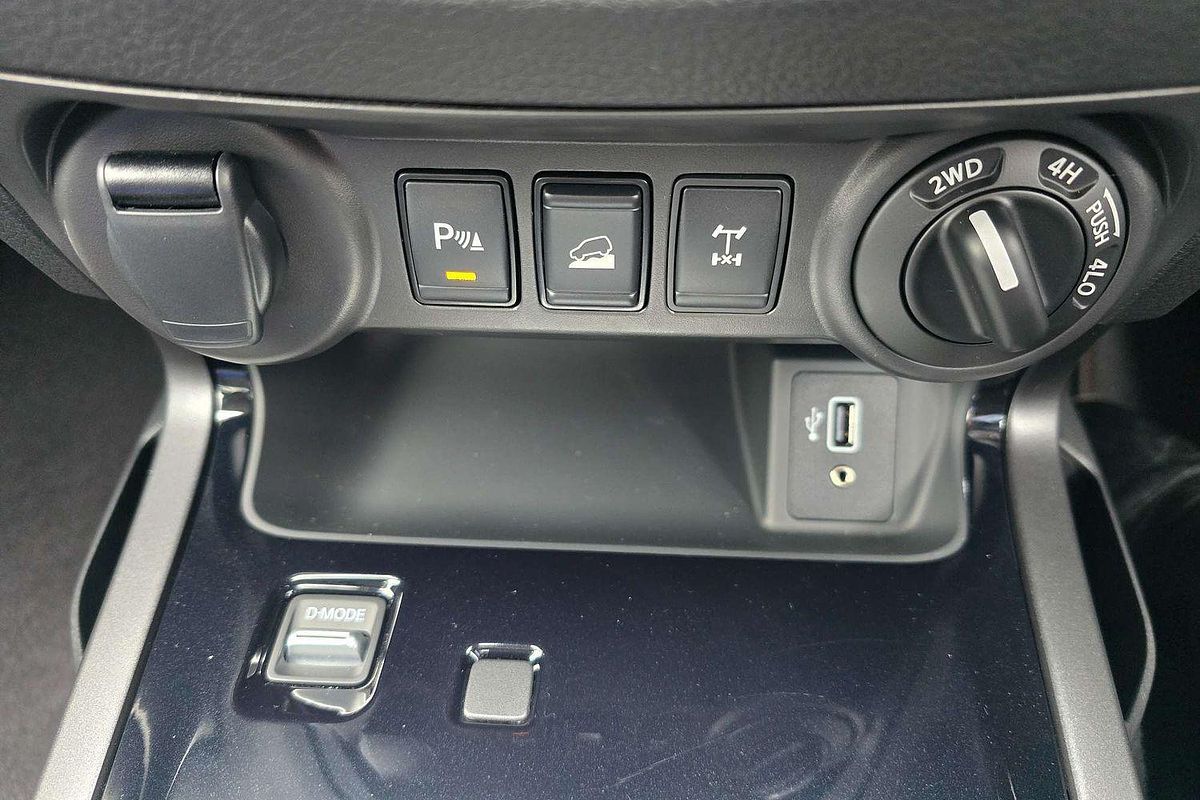 2025 Nissan Navara PRO-4X Warrior D23 4X4