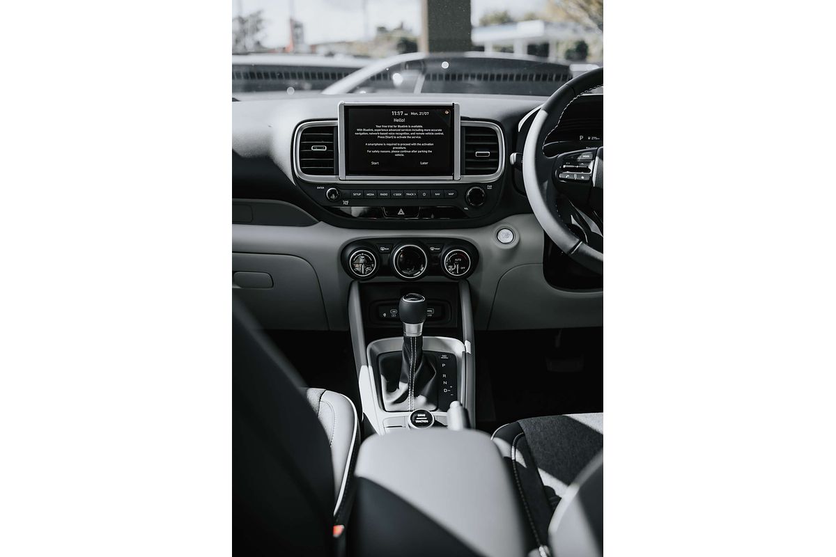 2025 Hyundai Venue Elite QX.V5
