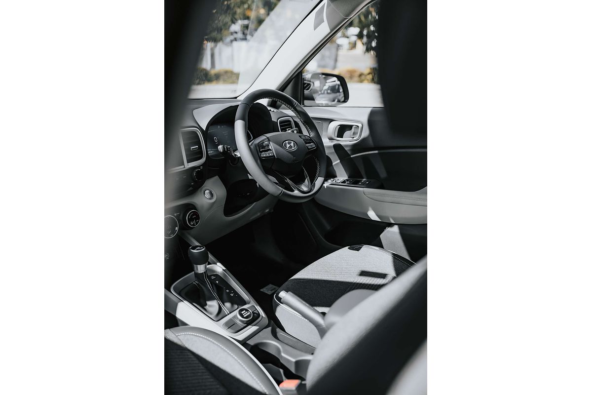 2025 Hyundai Venue Elite QX.V5