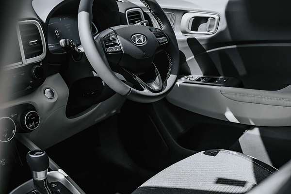 2025 Hyundai Venue Elite QX.V5