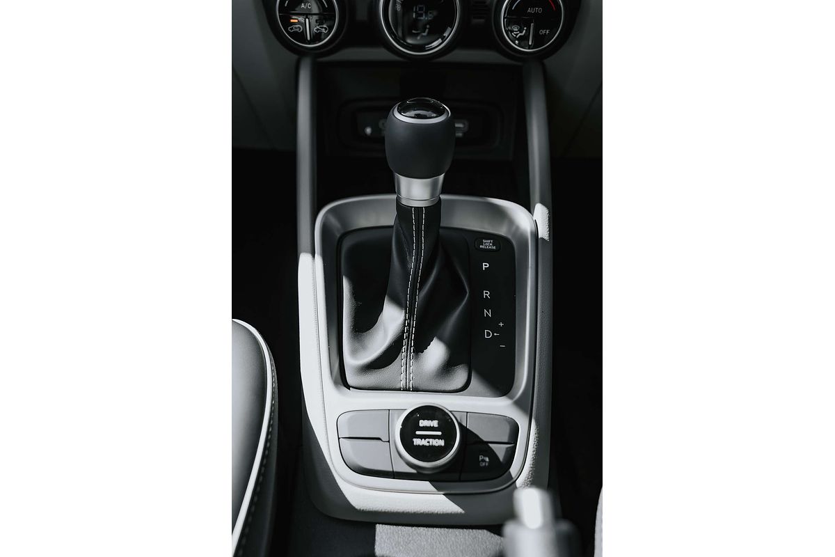 2025 Hyundai Venue Elite QX.V5