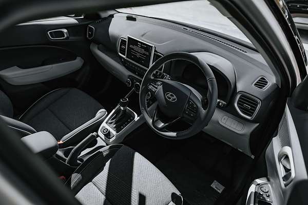 2025 Hyundai Venue Elite QX.V5