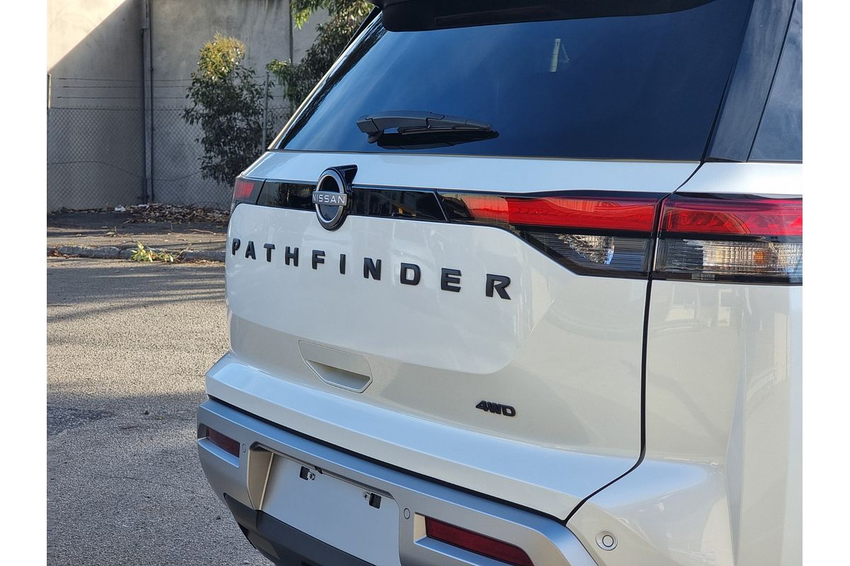 2024 Nissan Pathfinder Ti-L R53