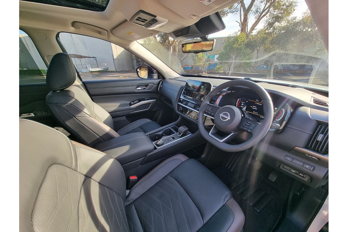 2024 Nissan Pathfinder Ti-L R53