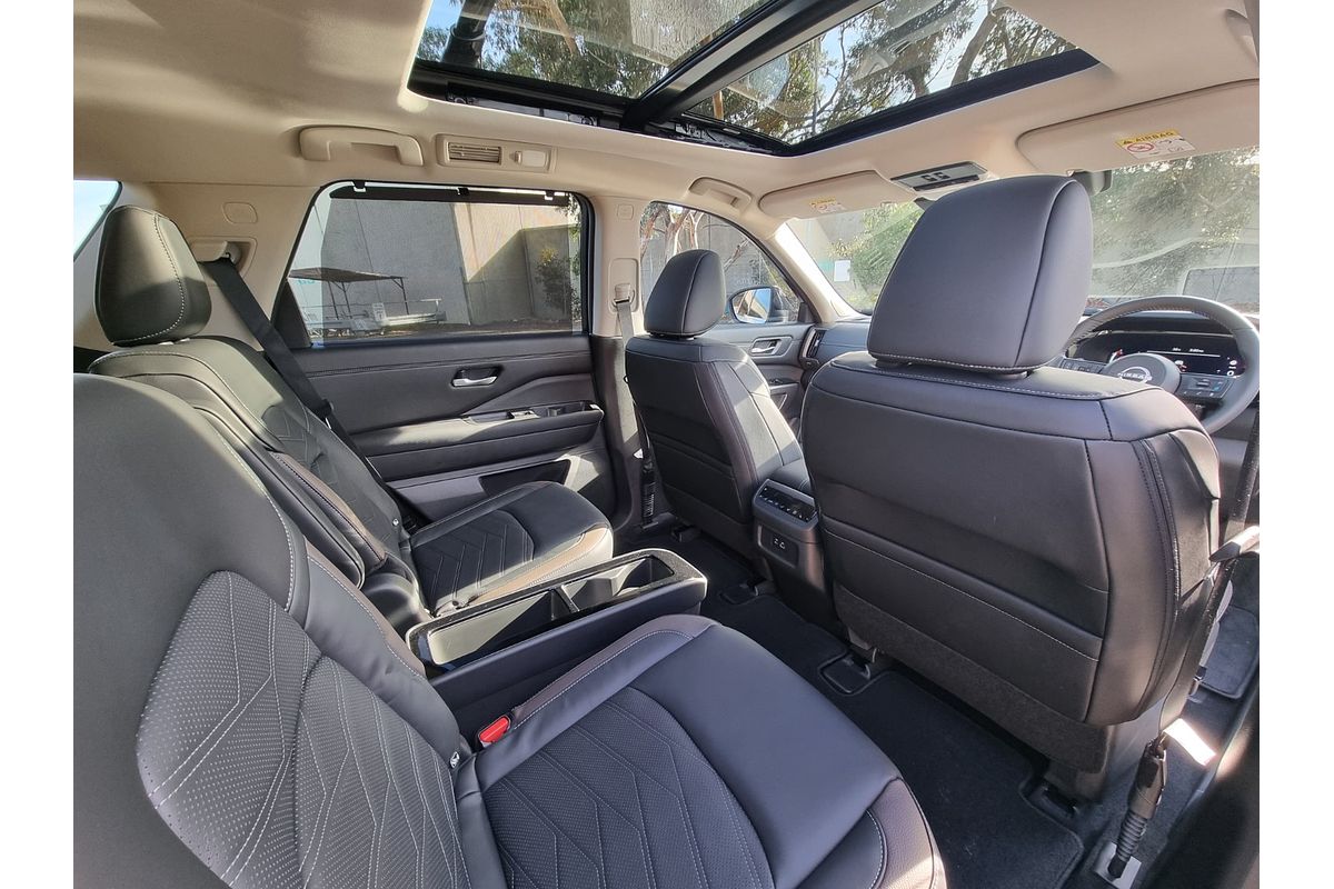 2024 Nissan Pathfinder Ti-L R53