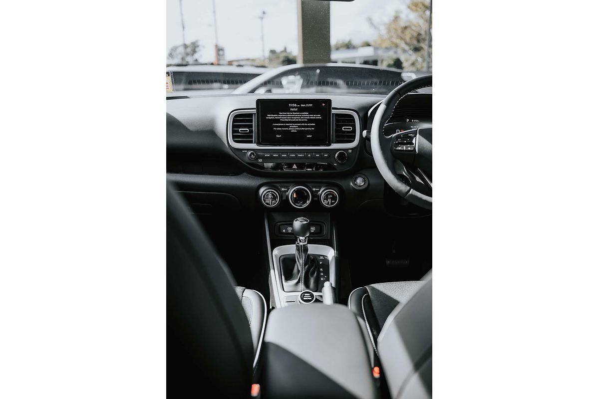 2025 Hyundai Venue Elite QX.V5