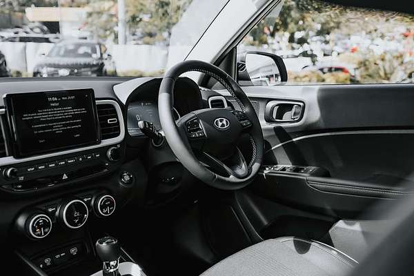 2025 Hyundai Venue Elite QX.V5