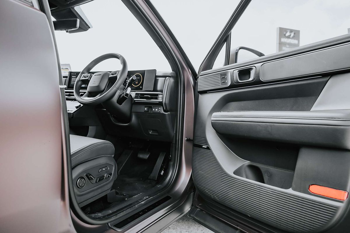 2025 Hyundai Santa Fe Hybrid Calligraphy MX5.V1